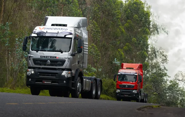 CABEZAL 4257 / T7H / 390 HP / 6X4  -  42TON