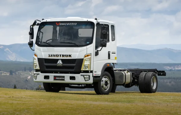 CAMIÓN  NQ / 1067 / 154HP / CHASIS LARGO CABINA SENCILLA / 4X2  -  6TON